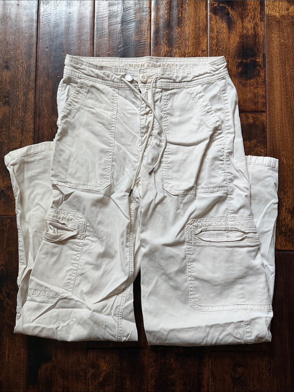 Women’s American Eagle Cream Colored Cargo Pants, 4